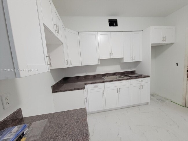 Photo - 2450 SW 5th St Unidad 2450