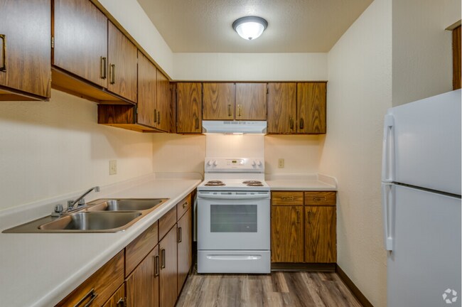 Photo - Maple Court Apartments