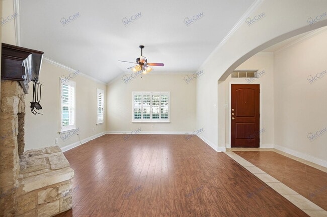 Photo - 2725 Westglen Dr