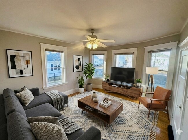 Photo - 34 Saunders St Unit 1