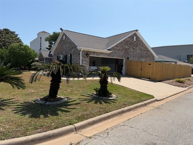 Photo - 5525 Swan Dr