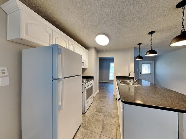 Photo - 1101 Johns Dr