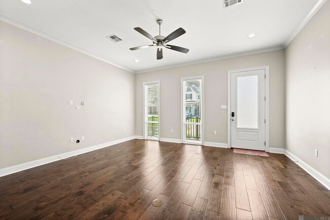 Photo - 2517 Cork St