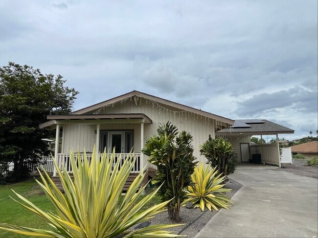 Building Photo - 68-3608-3608 Hooko Pl