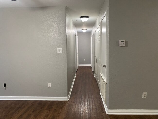 Photo - School's Out! Time to Relax & Lock In Your New Home! Unidad 301