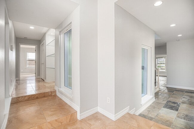 Photo - 107 Cedar Ln