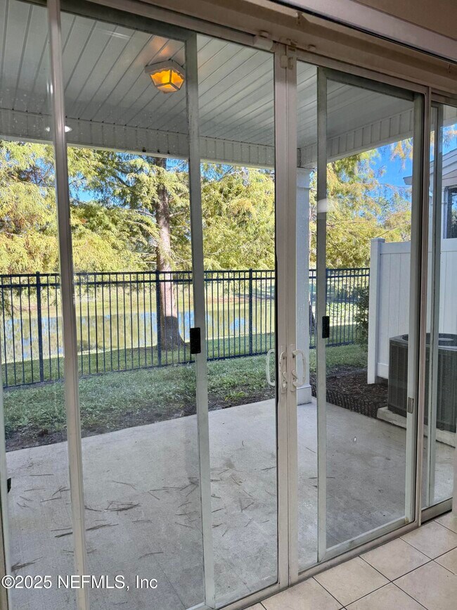 Photo - 4891 Castlegate Ct