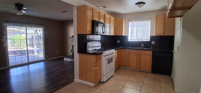 Photo - 3013 Freedom Ln