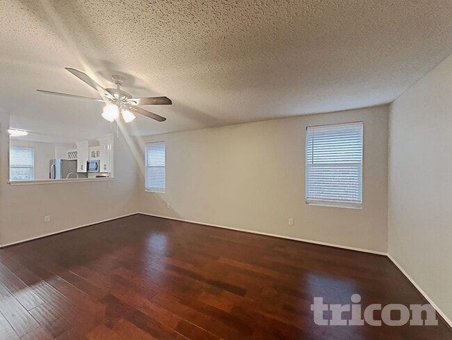 Photo - 1913 Lariat Dr