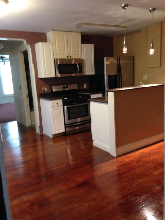 Photo - 2415 Vine St Unit 2415 Vine Street APT 2