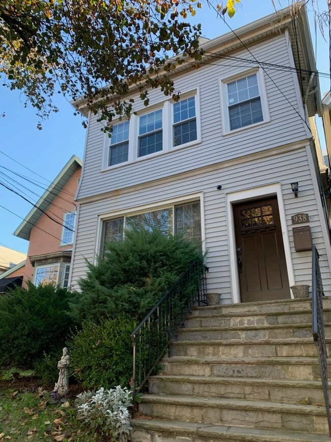 Building Photo - 938 Avenue C Unit 1 Rental