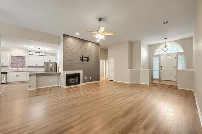 17020 Tortoise St