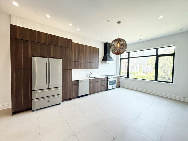 Building Photo - 333 Tompkins Ave Unit PH Rental