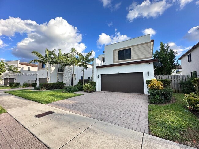 Photo - 244 NE 210th Way