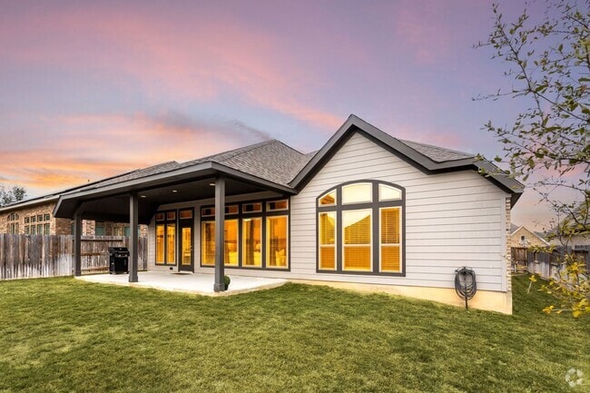 Building Photo - 2131 Thayer Cv Rental