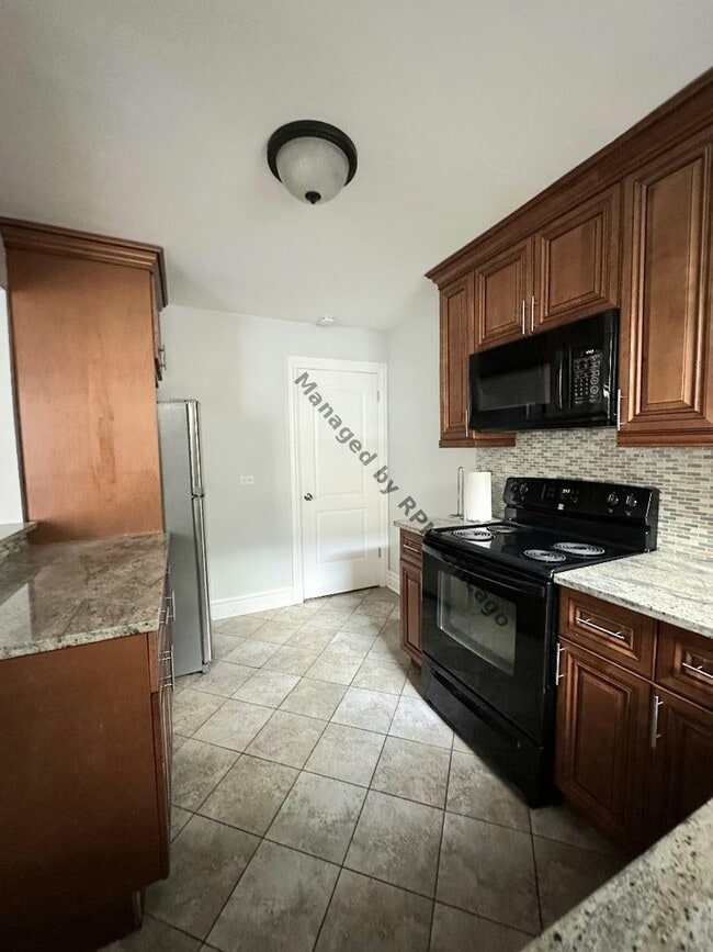 Photo - 1420 N Harlem Ave