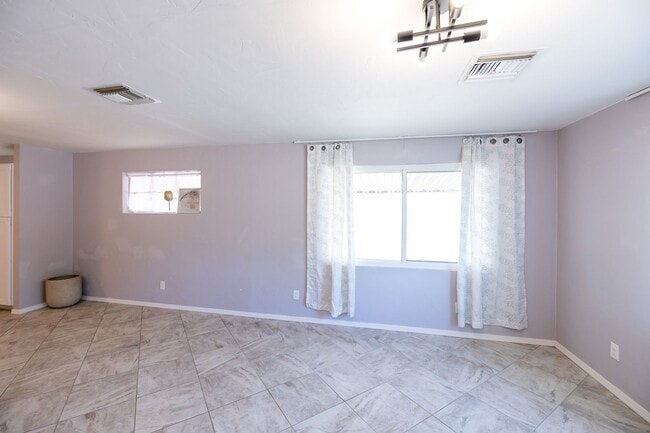 Photo - Don't miss your chance on this Marana gem!... Unit 1