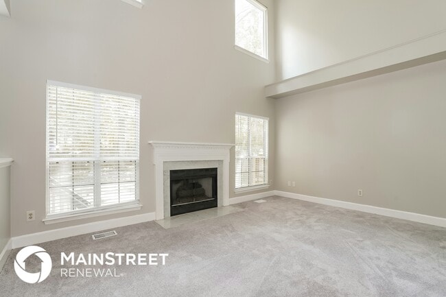 Photo - 1011 Nighthawk Ln