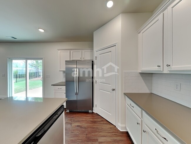 Photo - 2122 Windsor Park Ave