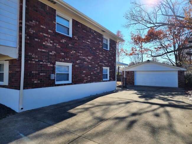 4306 Shady Villa Dr