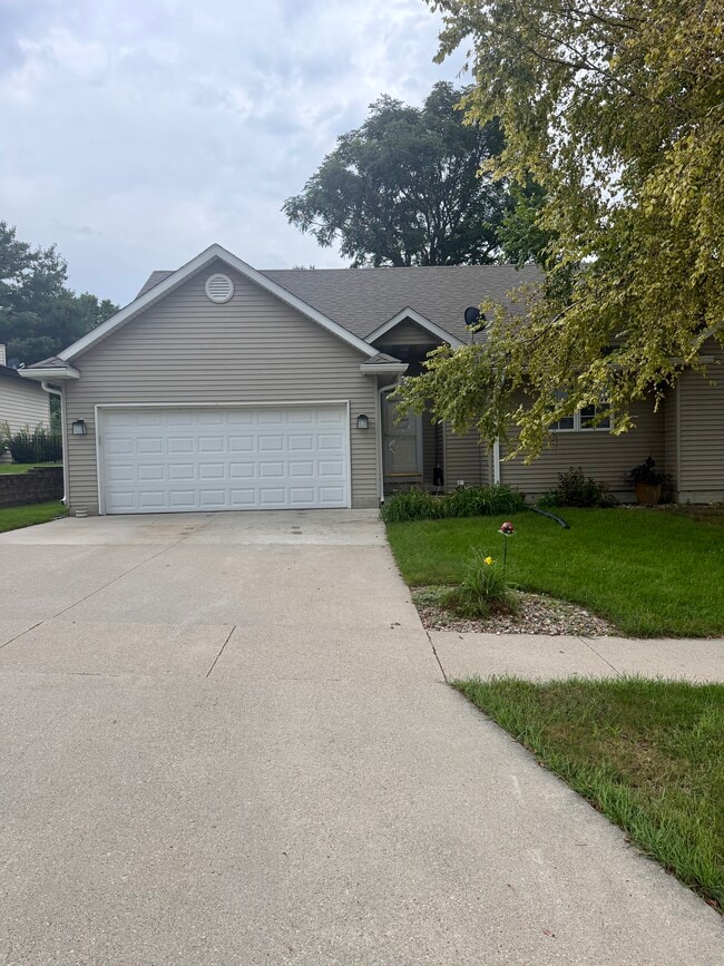 Photo - 2202 Pinehurst Dr