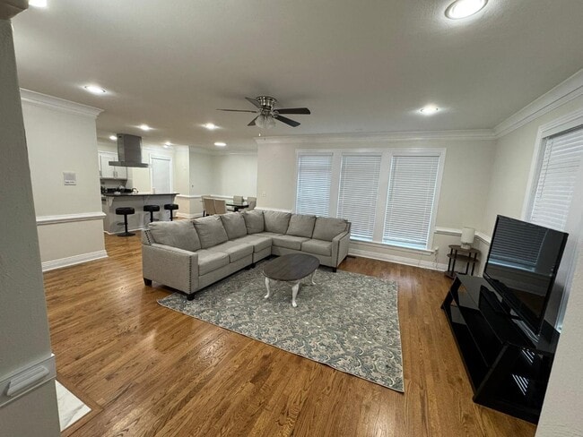 Photo - 259 W Ocean View Ave