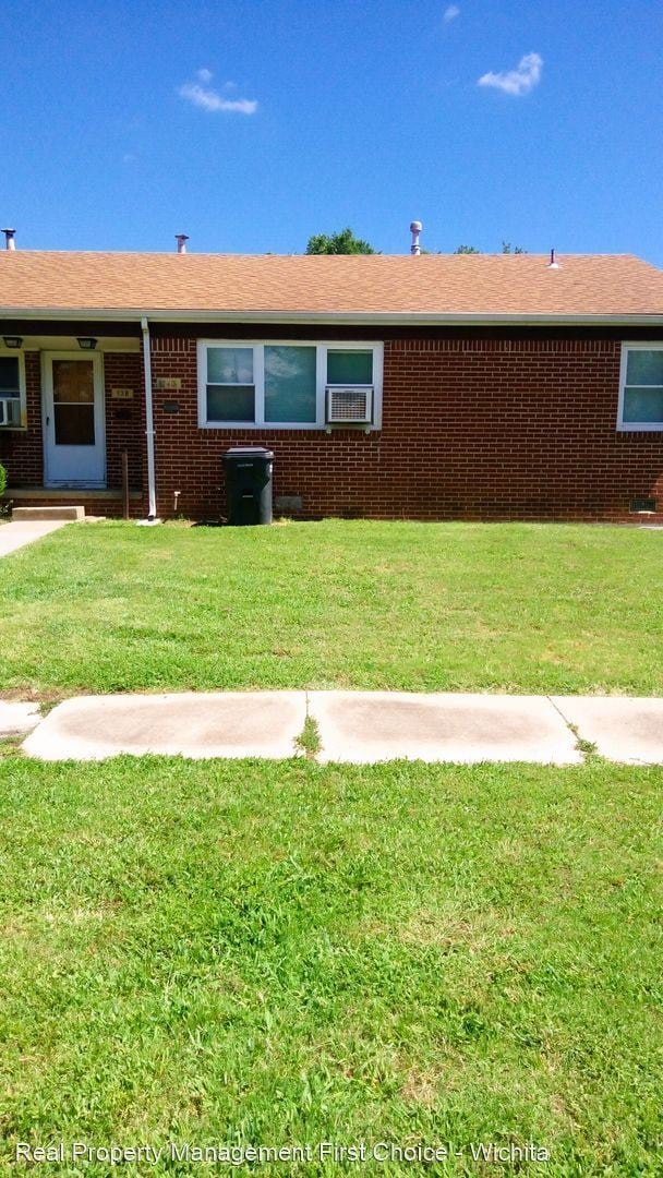2 br, 1 bath House 740 S Hunter Rental House Rental in Wichita, KS