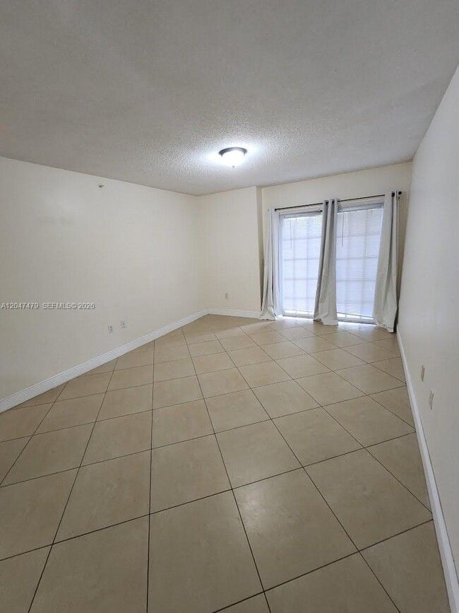Photo - 5011 Wiles Rd Unit 207
