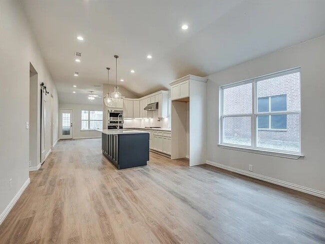 Photo - 1904 Fairhaven Ct