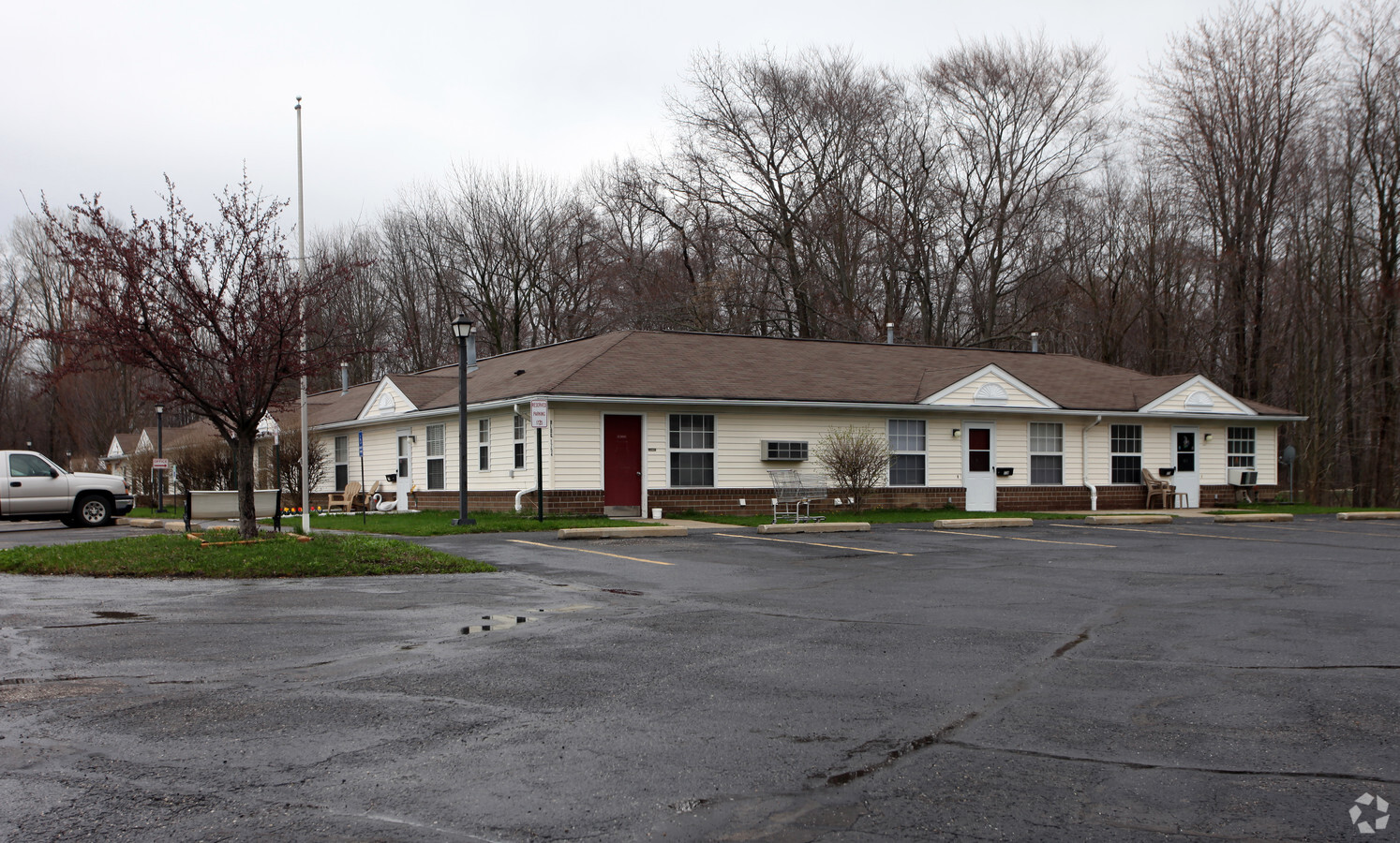 Cedar Meadows - Cedar Meadows Apartments