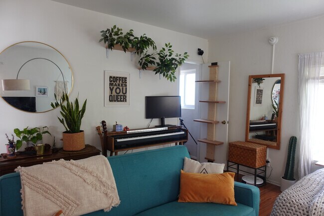 Photo - 5127 Marathon St Unit 5127