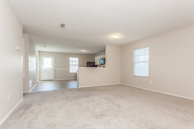 Photo - 918 Anvil Creek Dr