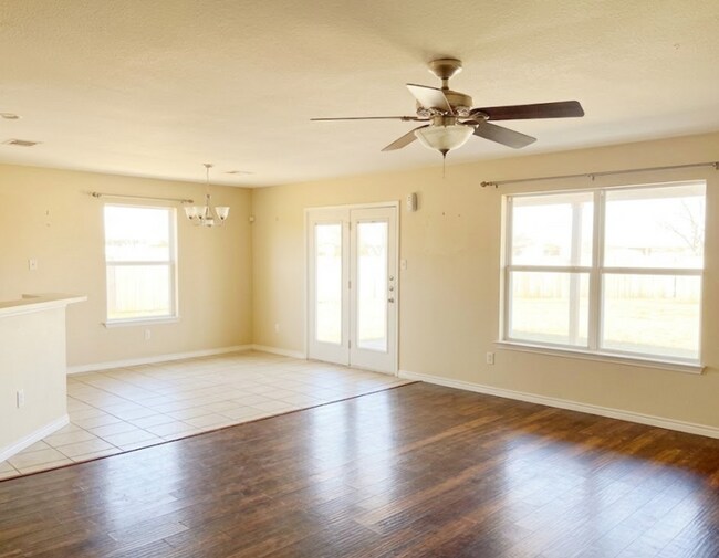 Photo - AVAILABLE SOON! APPLY ON OUR WEBSITE!