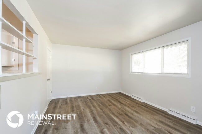 Photo - 1210 Baron Ave