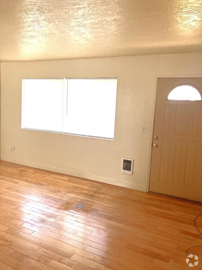 Building Photo - 5226 NE 15th Ave Rental