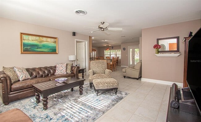 7864 15th Way N