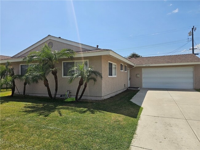 Building Photo - 10331 Sande St Rental