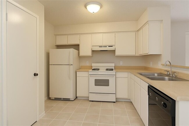 Photo - 903 Taulbee Ln