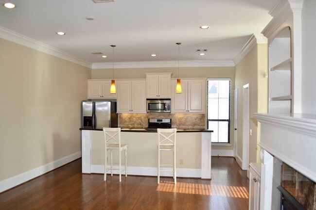 Photo - 3127 Fairdale Oaks E