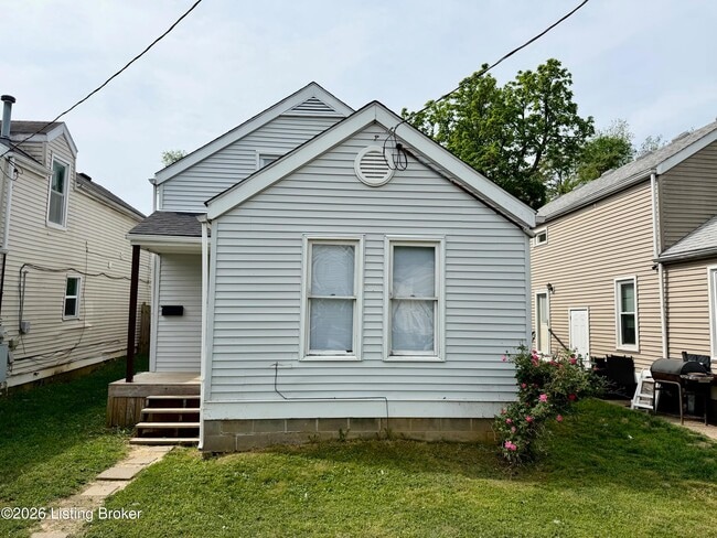 Building Photo - 1904 W Madison St