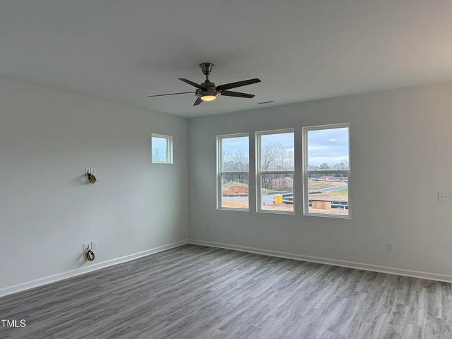 Photo - 350 Tormore Dr