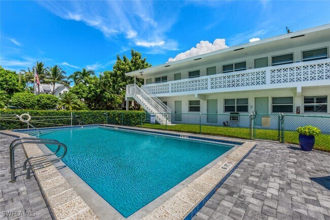 Photo - 546 4th Ave S Unit 7