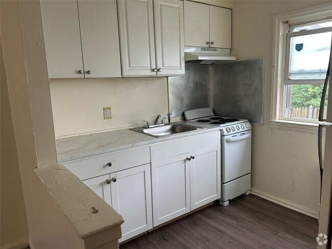 Building Photo - 431 E Broadway Unit 1A Rental