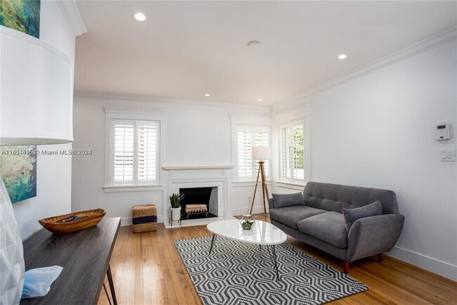 Photo - 52 Montilla Ave