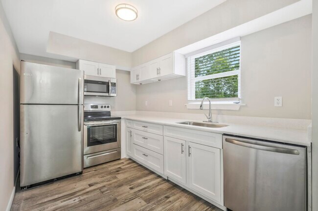 Photo - 4473 Jade Dr W