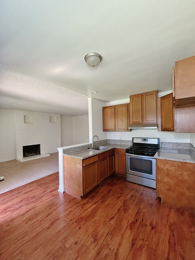 Photo - 1130 W 9th St Unidad B