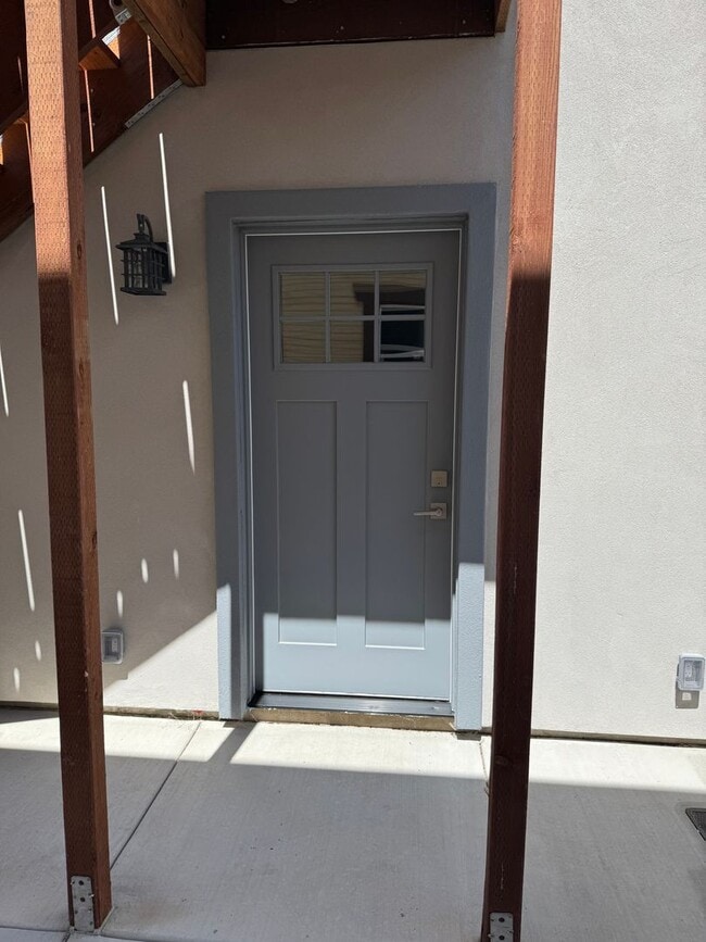 Photo - New Downtown Construction 650 Sqft. 1 Bedroom 1 Bathroom 2nd Floor Unit for Leaase.