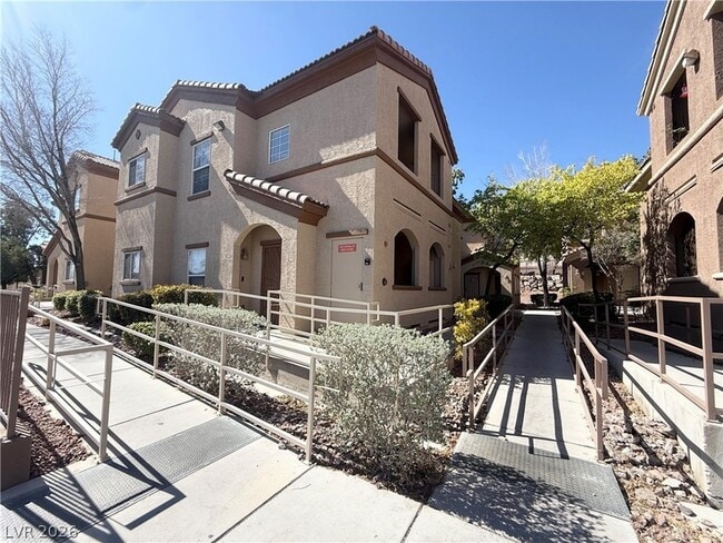 Photo - 3915 Legend Hills St Unit 203