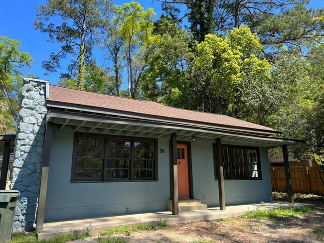 Building Photo - 316 Myrtle Dr
