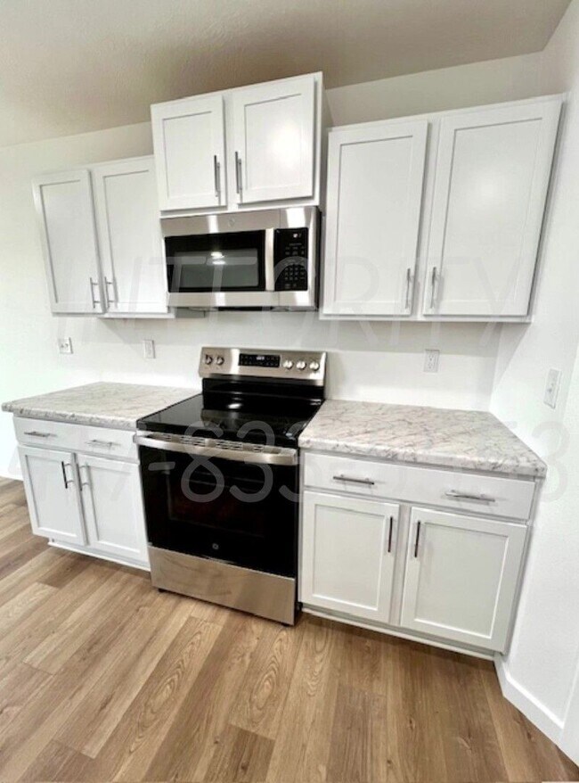 Photo - 478 Lennox; Willard - NEW Home - HOA - Community Pool - 4Bed 2Bath 3Car Garage